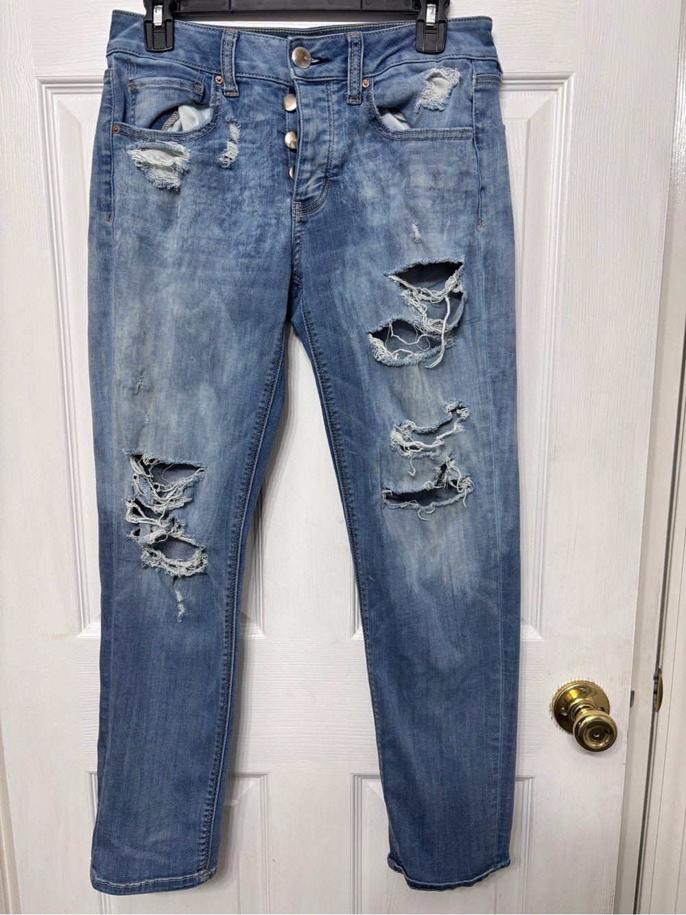 Women's American Eagle Ripped Jeans